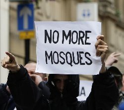 islamophobia-britian_0-thumb2.jpg